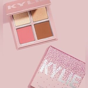 🆕️Kylie Cosmetics, Holiday 2019 Face Palette